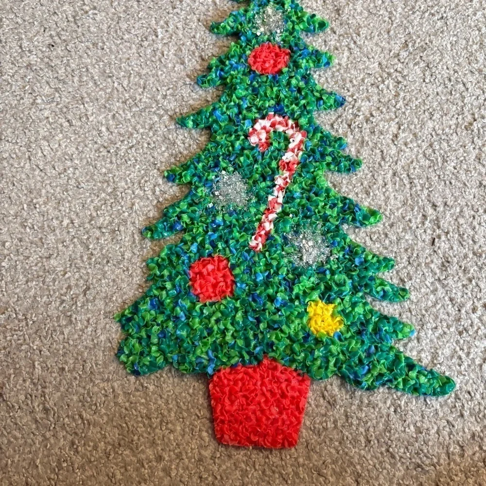 Vintage Christmas Tree Melted Plastic Popcorn Decoration Green Red
